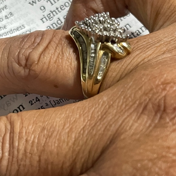 Solid yellow gold diamond ring - Picture 5 of 7